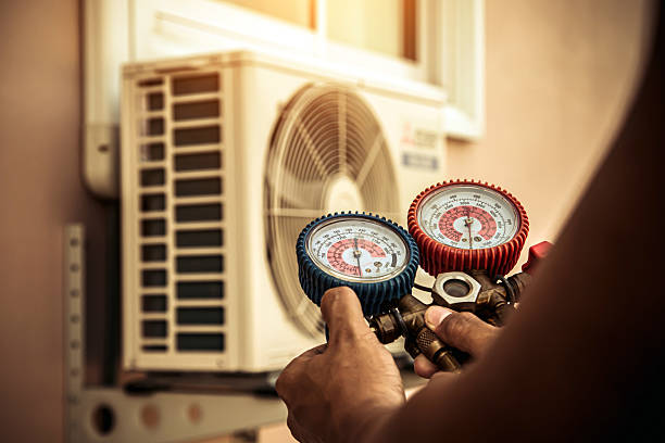 Professional Hvac technician working in Chico, TX